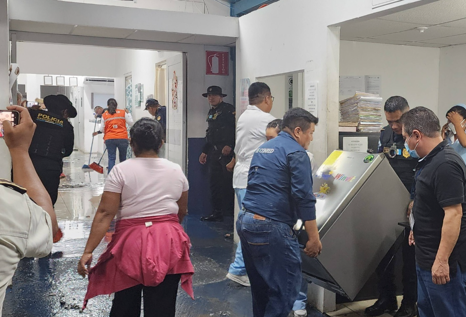 Controlan incendio en Hospital de Mazatenango sin afectar a pacientes ni personal