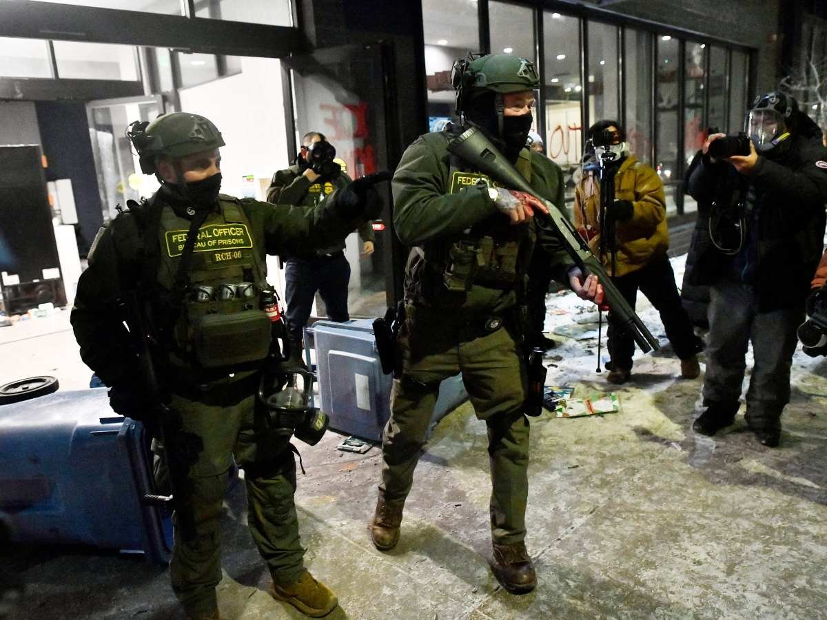 Estados Unidos implementa cámaras corporales obligatorias para agentes migratorios en Mineápolis y planea expansión nacional