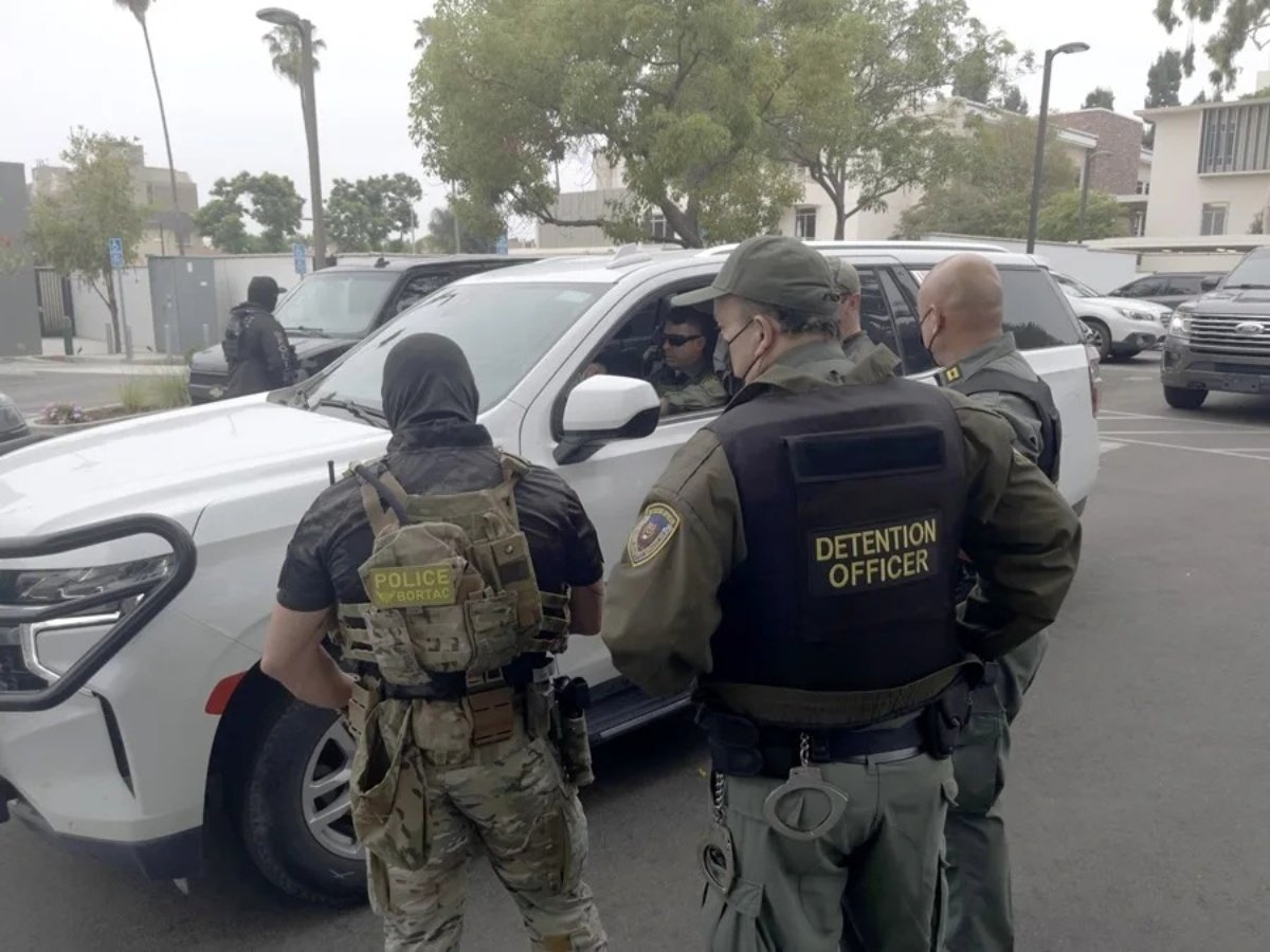 Administración federal reduce presencia de agentes migratorios en Minnesota tras acuerdo con autoridades locales