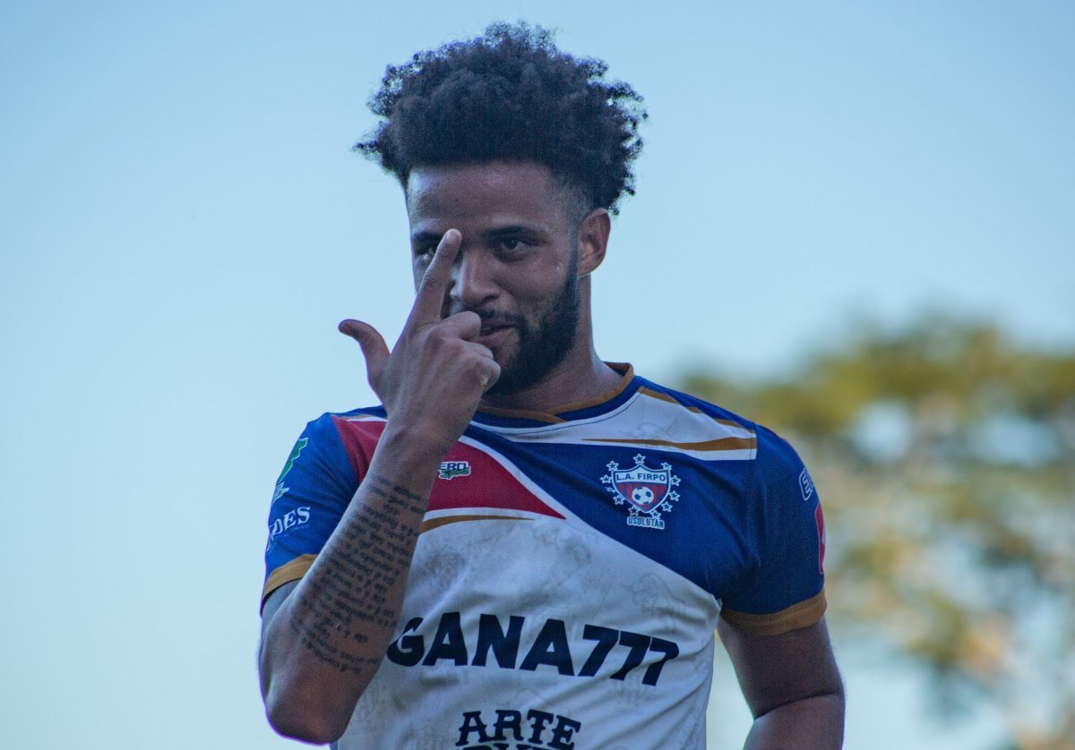 Luis Ángel Firpo remonta y toma el liderato tras vencer 3-1 a Cacahuatique en Chapeltique