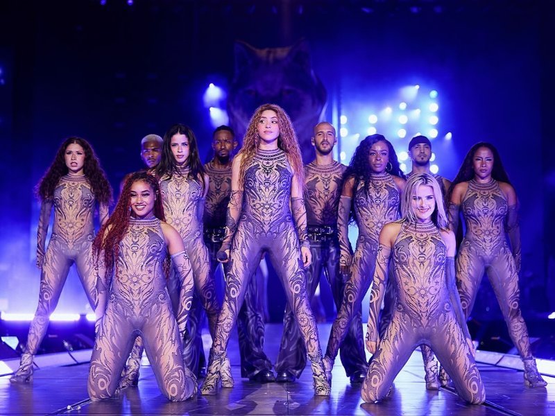 Equipo de Shakira llega a El Salvador para residencia artística en el Estadio “Mágico” González