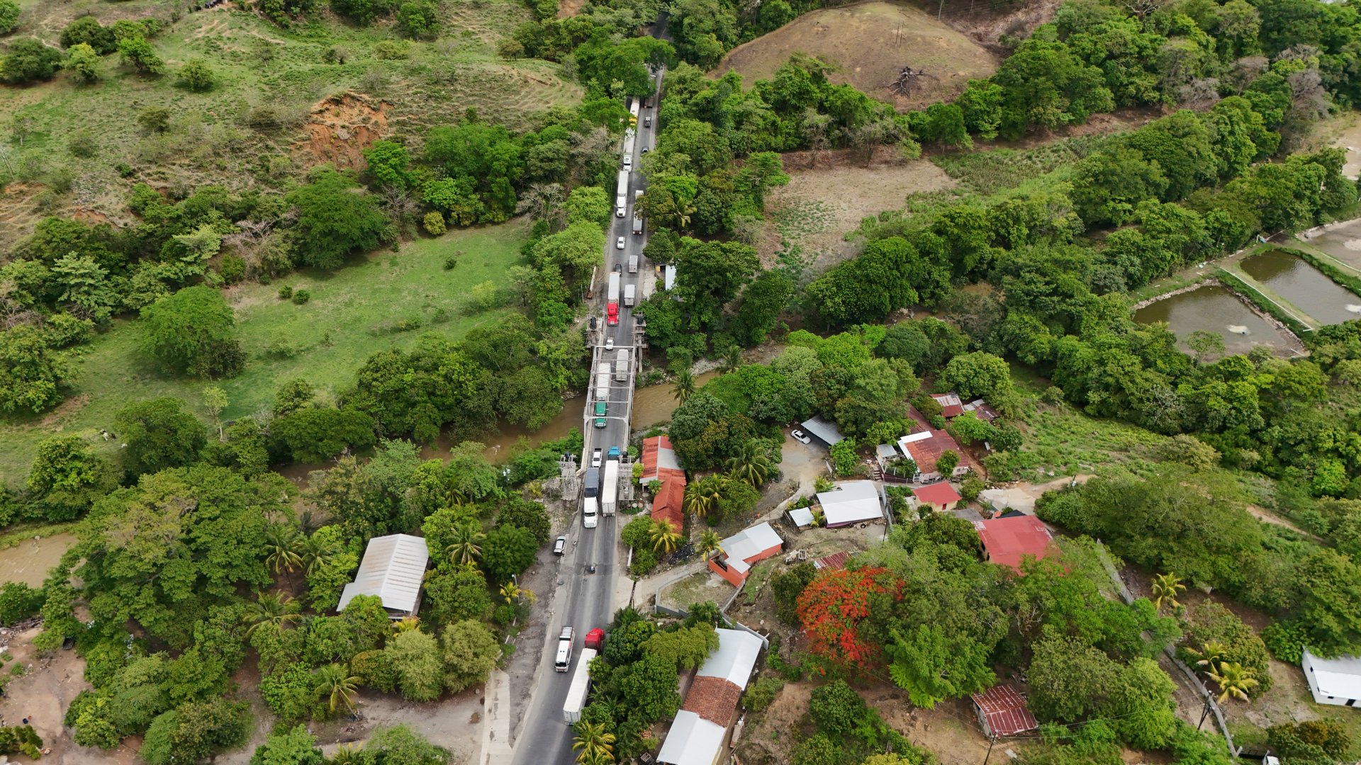 Solo 60 km de la CA-2 cumplen estándares mínimos de seguridad vial hacia México