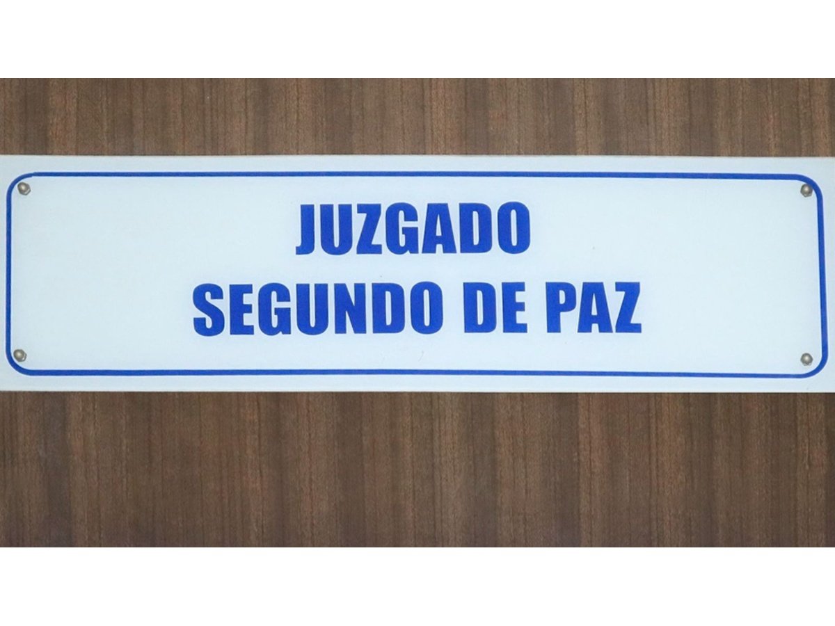 Empleado bancario enfrenta instrucción por presunto fraude informático a cuentas familiares en Soyapango