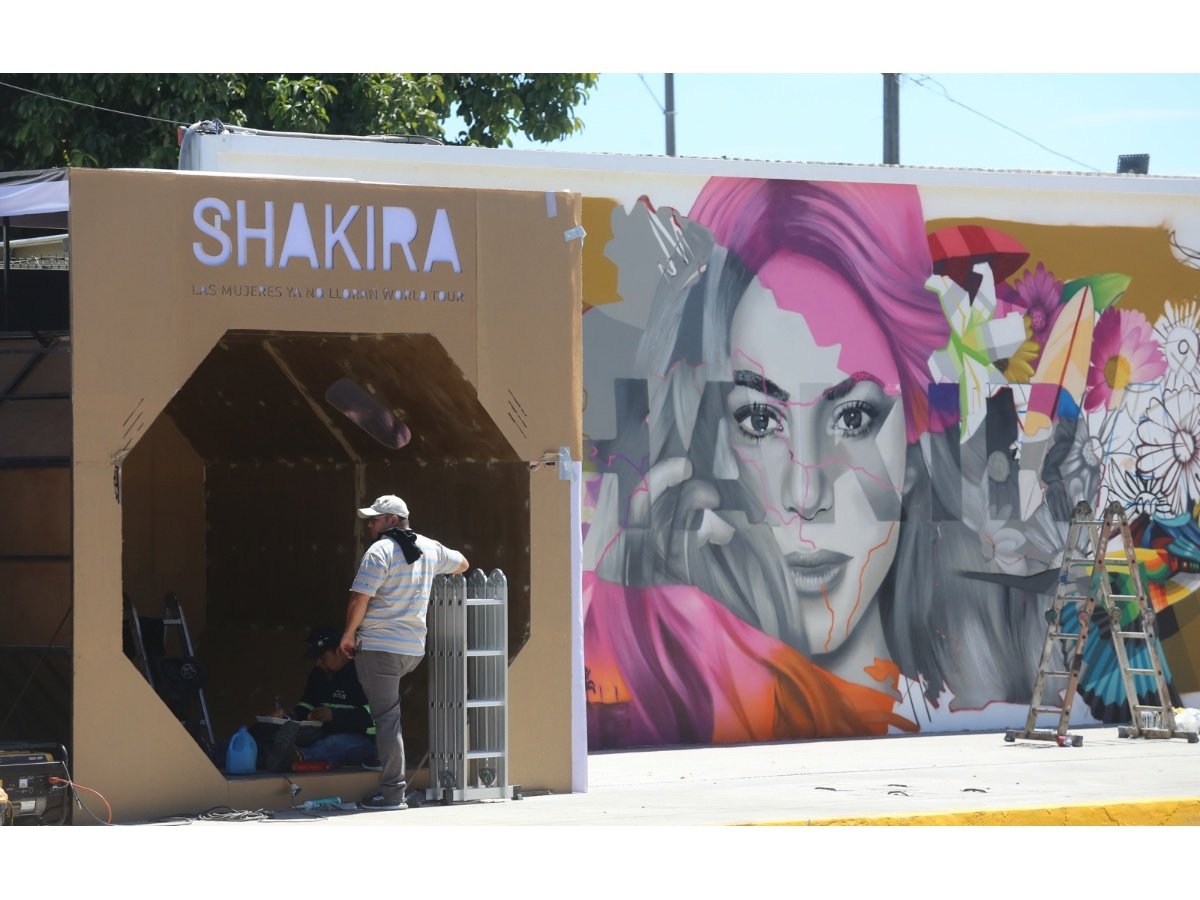 Multitudes centroamericanas y extranjeras llegan a El Salvador para los conciertos de Shakira