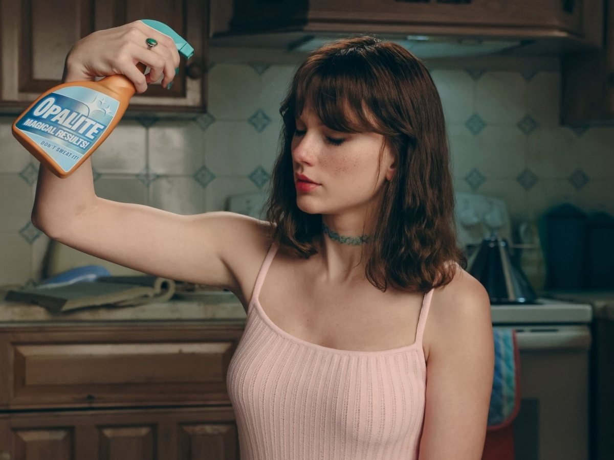Taylor Swift sorprende con videoclip retro de \'Opalite\' y su innovadora narrativa visual