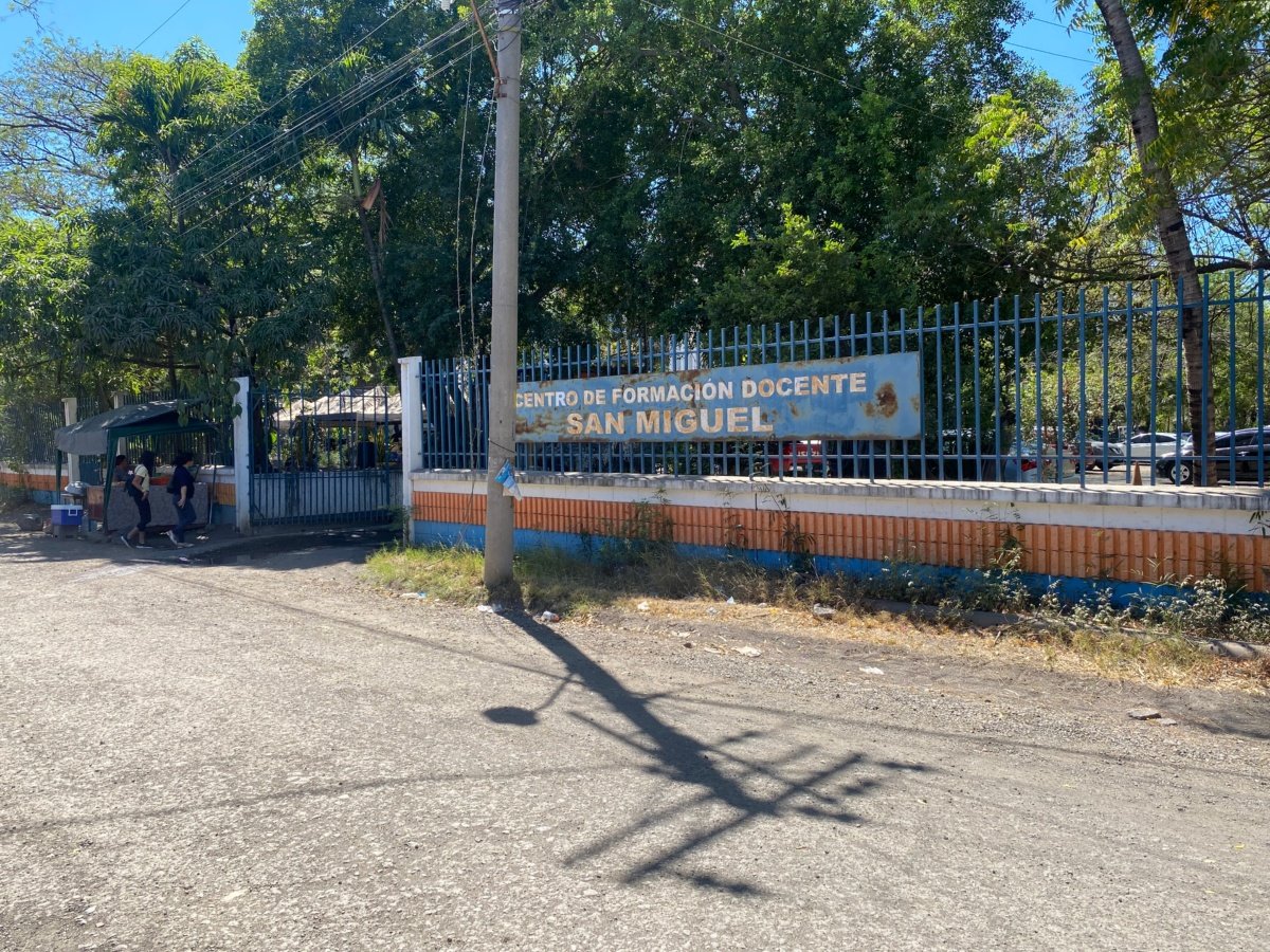 Bases Magisteriales exige destitución de director de Educación en San Miguel tras polémicas declaraciones