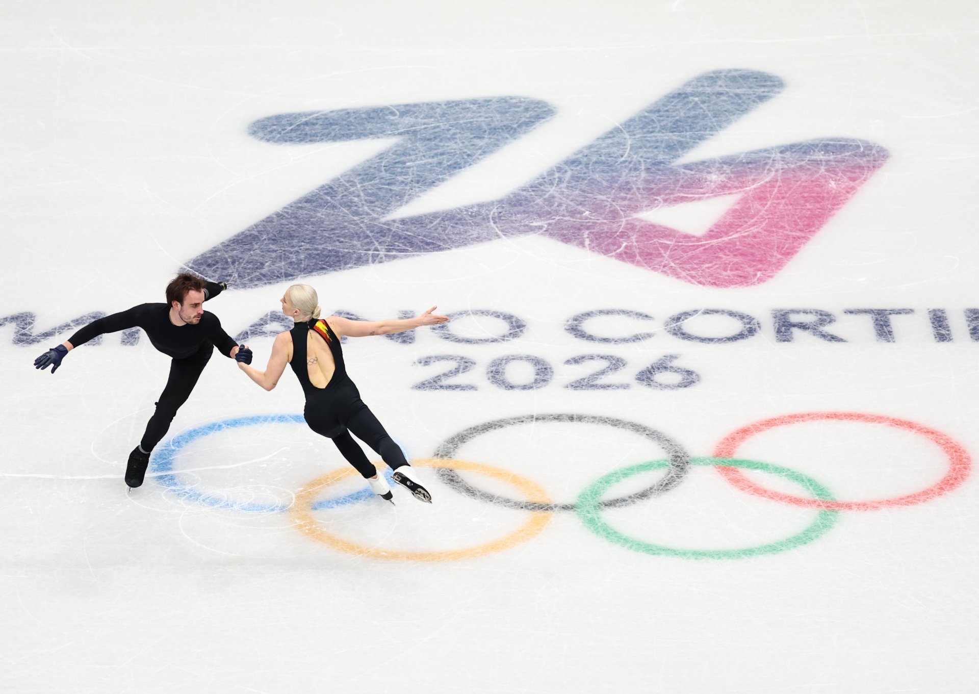 Italia inaugura los Juegos Olímpicos de Invierno 2026 con ceremonia simultánea en cuatro sedes