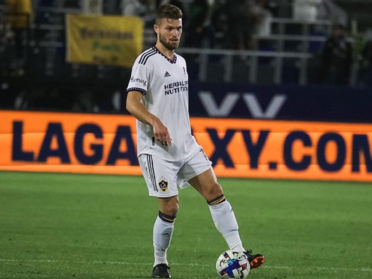 Eriq Zavaleta anuncia su retiro del fútbol profesional tras destacada carrera en MLS y Selecta