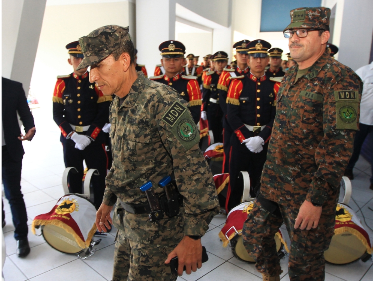 Reformas a la Ley de la Carrera Militar impulsan ascensos en Defensa y Educación de El Salvador