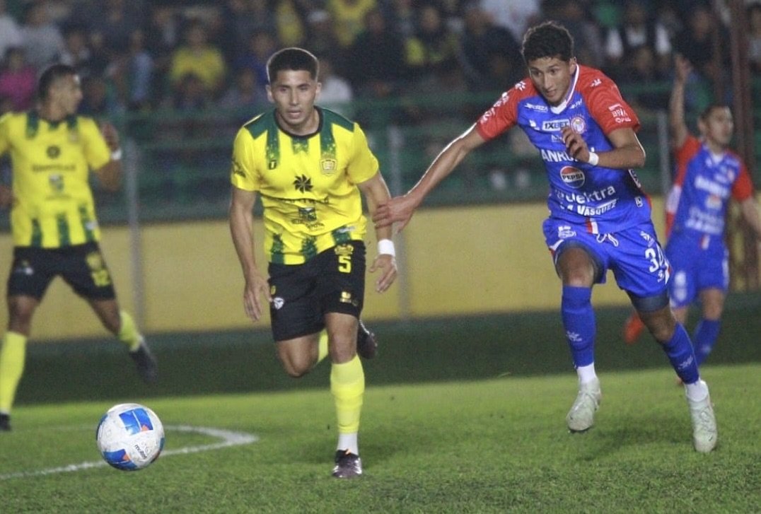 Guastatoya capitaliza la expulsión de Xelajú para ganar 1-0 y sumar puntos clave en casa