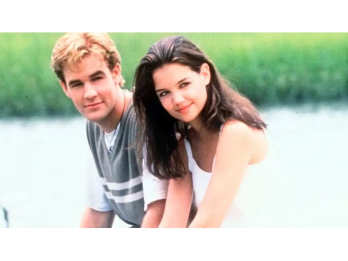 Katie Holmes rinde emotivo homenaje a James Van Der Beek tras su fallecimiento