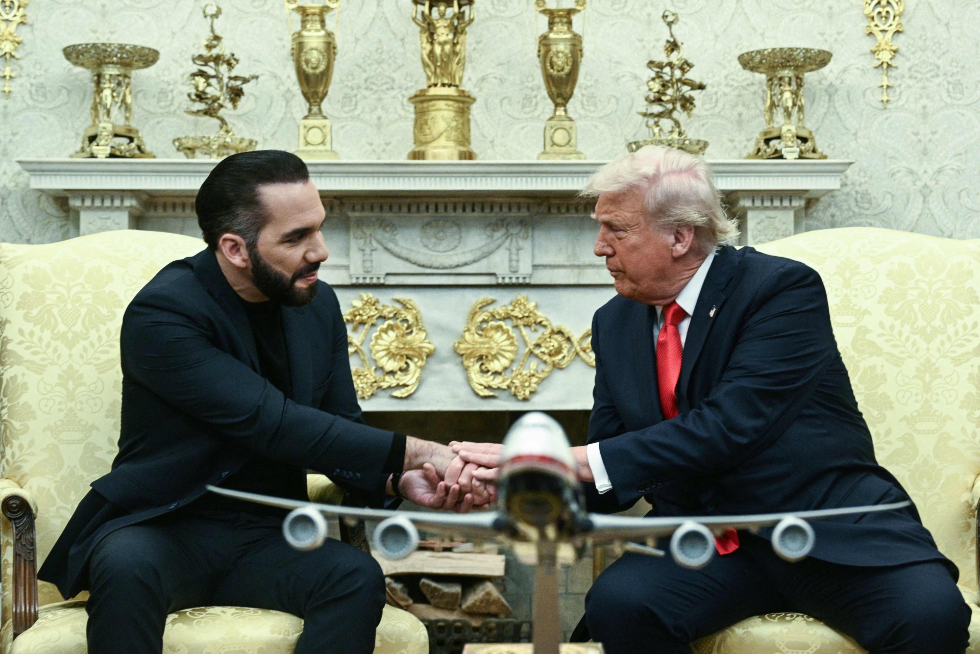 Bukele y presidentes latinoamericanos se reúnen con Trump para discutir influencia china en la región