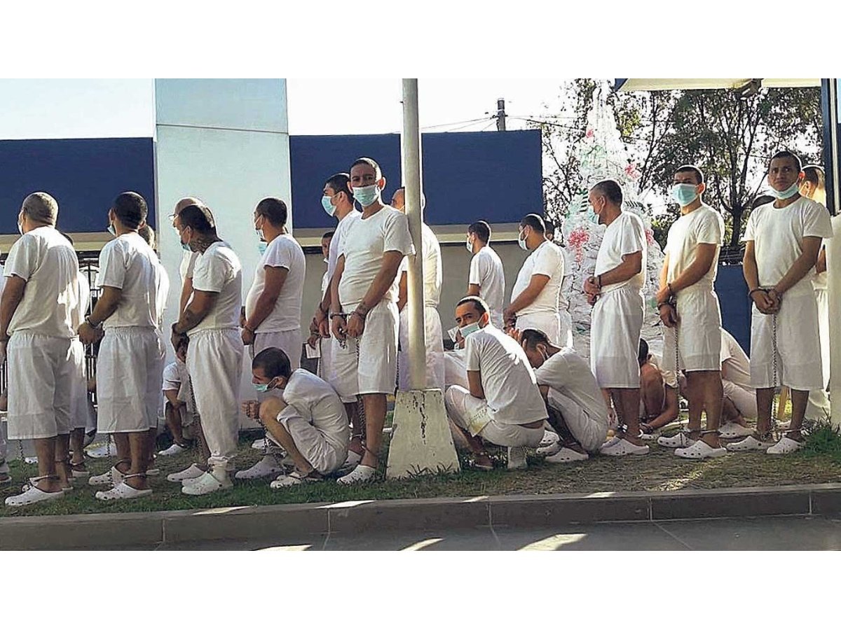 El Salvador impulsa telemedicina en centros penales para mejorar atención médica