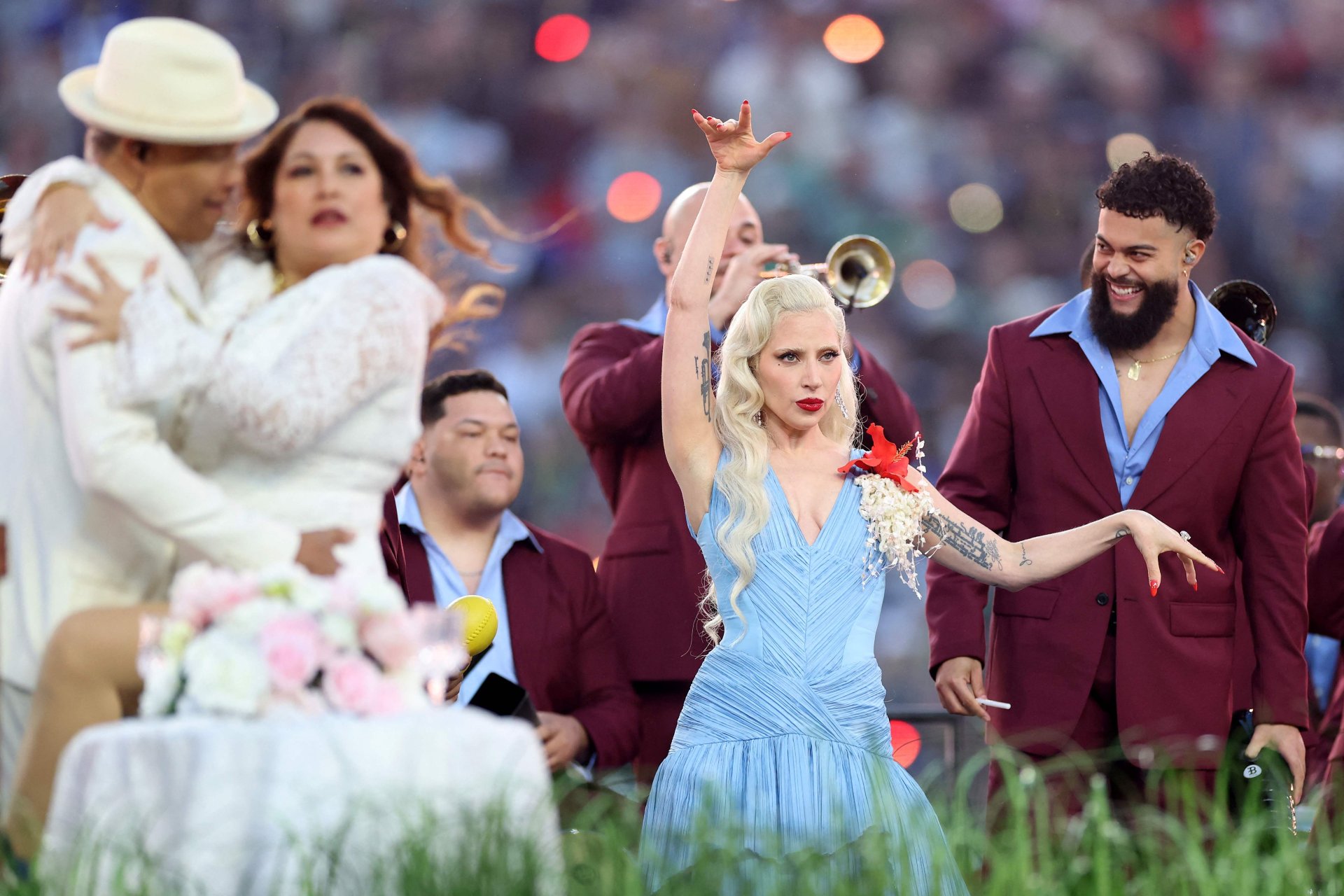 Lady Gaga destaca el diseño dominicano y símbolo puertorriqueño en la Super Bowl 2026