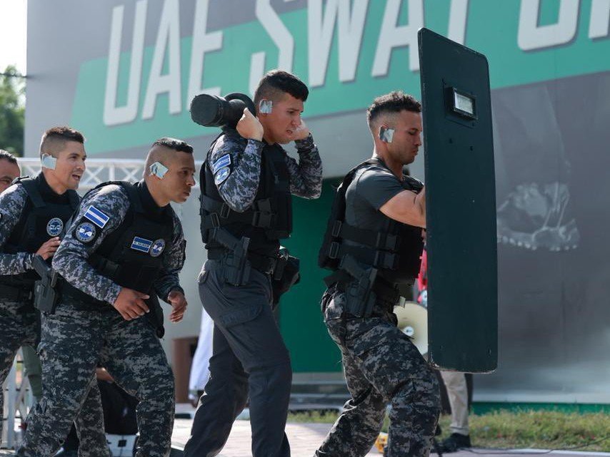 Fuerzas Especiales de la PNC debutan en el UAE SWAT Challenge 2026 en Dubái con destacada participación