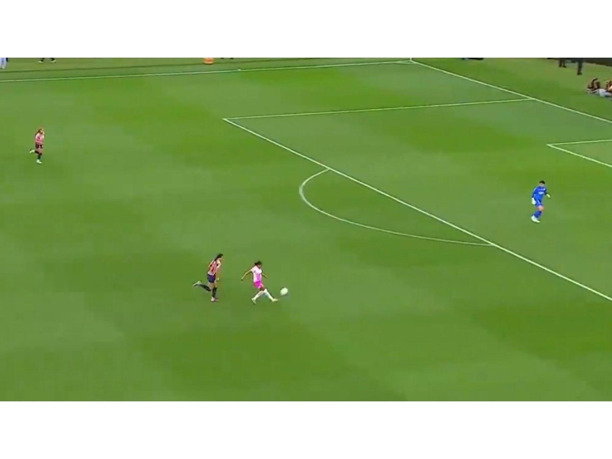 Brenda Cerén destaca con gol espectacular en el Clásico Tapatío de Liga MX Femenil