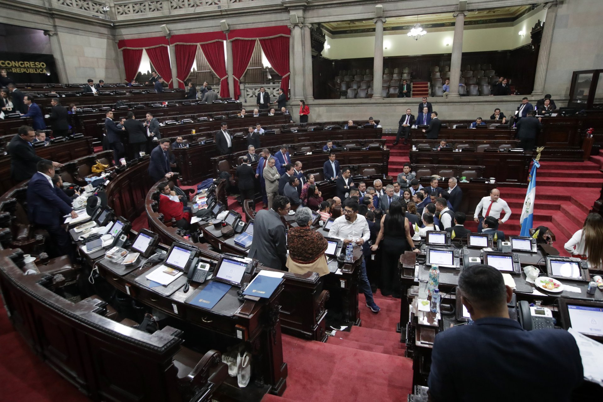 Congreso de Guatemala define presidencias de comisiones ordinarias para 2026-2027