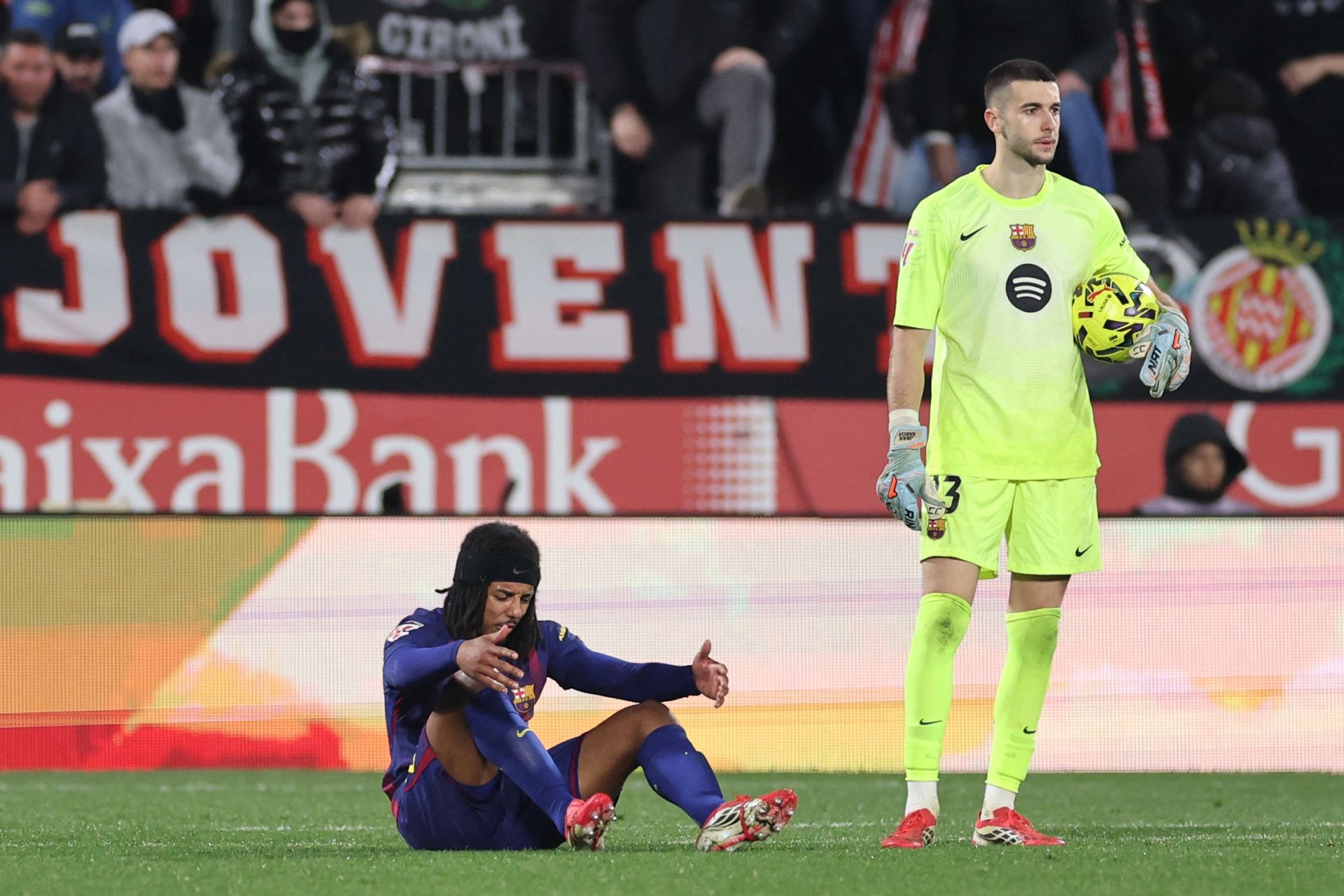 Joan García cuestiona al VAR tras polémica acción en derrota del Barcelona contra Girona