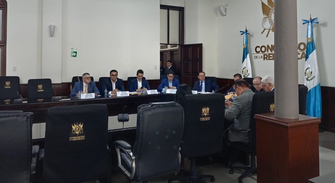 Comisión de Postulación del TSE define lista de 20 candidatos para magistraturas electorales