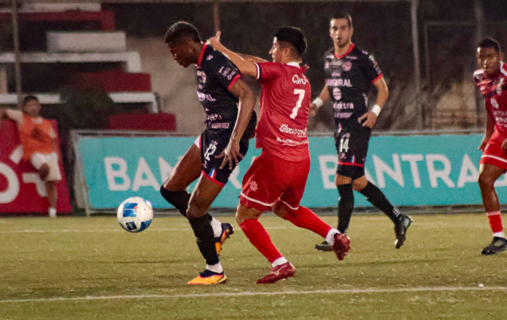 Frank de León guía a Malacateco a la victoria con gol decisivo ante Xelajú en Clausura 2026