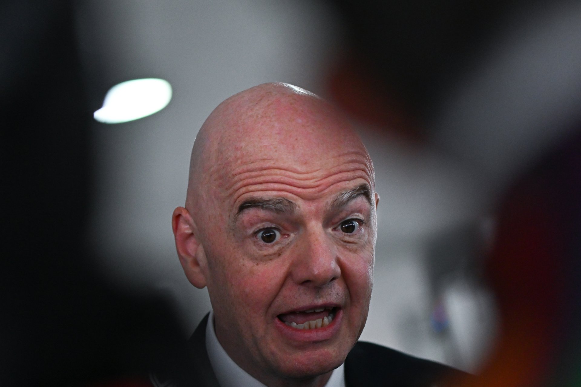 Gianni Infantino rechaza el racismo en el fútbol tras incidente con Vinicius Júnior