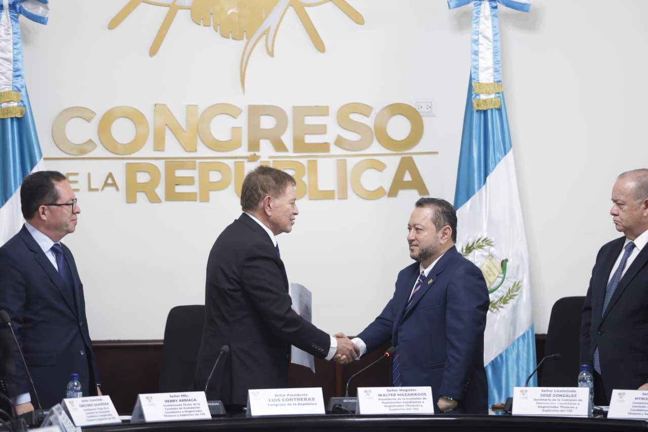 Diputados buscan consenso para elegir magistrados del TSE en medio de cuestionamientos a la nómina