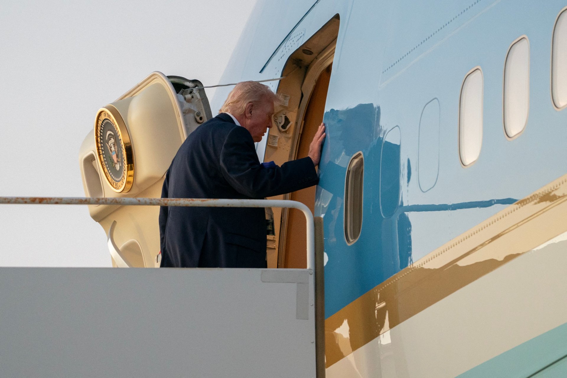 La Fuerza Aérea de EE.UU. renueva la imagen del Air Force One con nueva paleta de colores