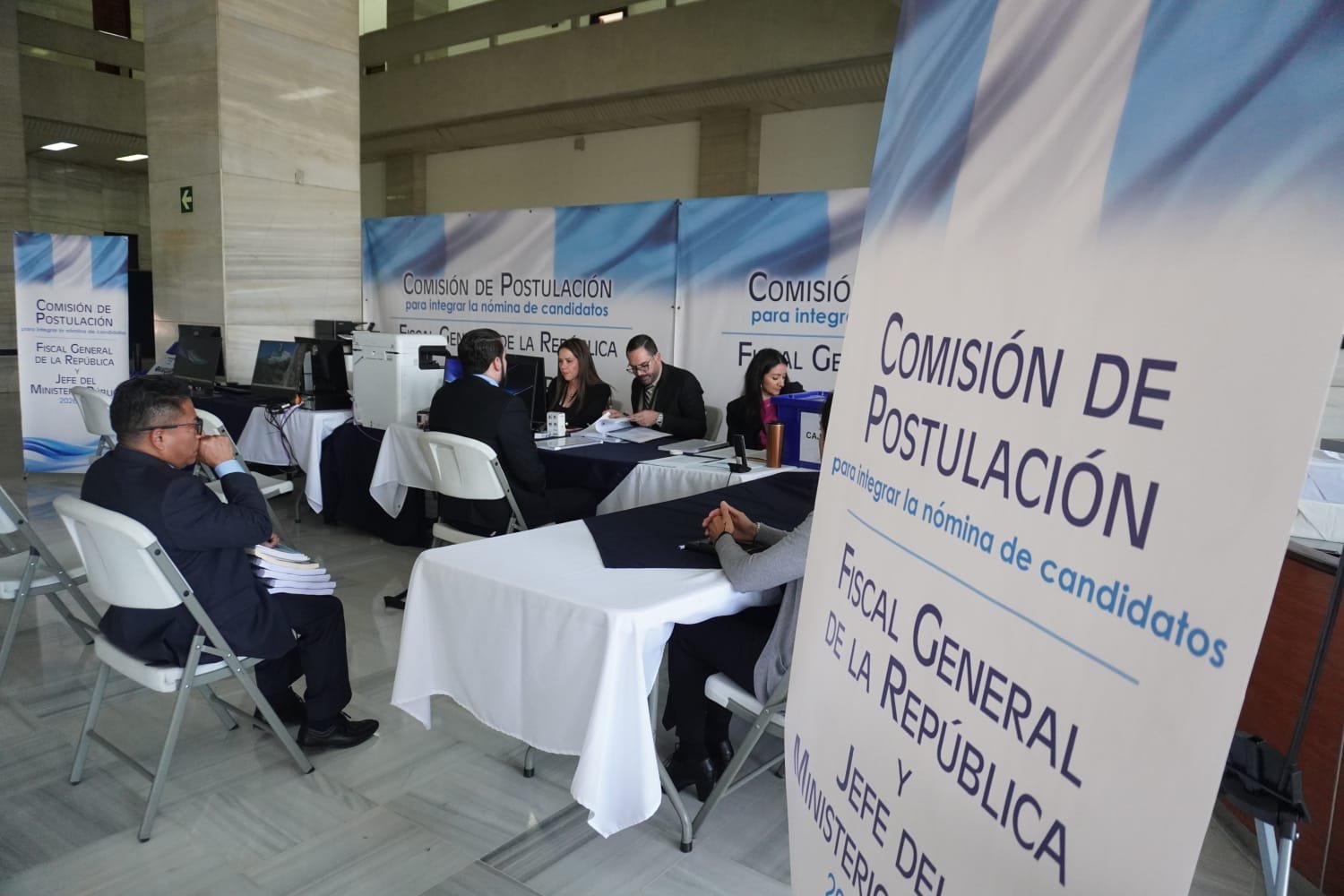Once profesionales han entregado expedientes para dirigir el Ministerio Público 2026-2030