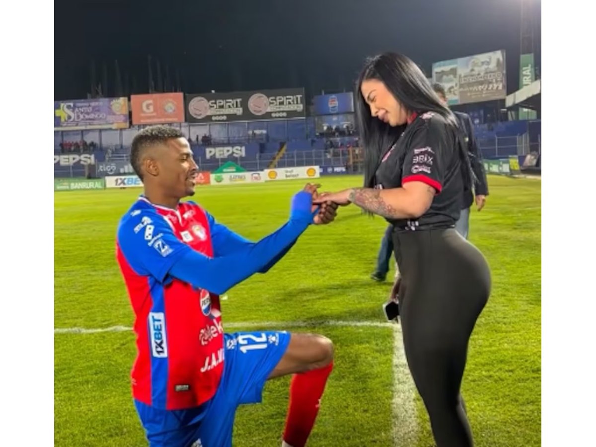 Ruptura inesperada: Futbolista costarricense disuelve compromiso tres días después de propuesta en estadio