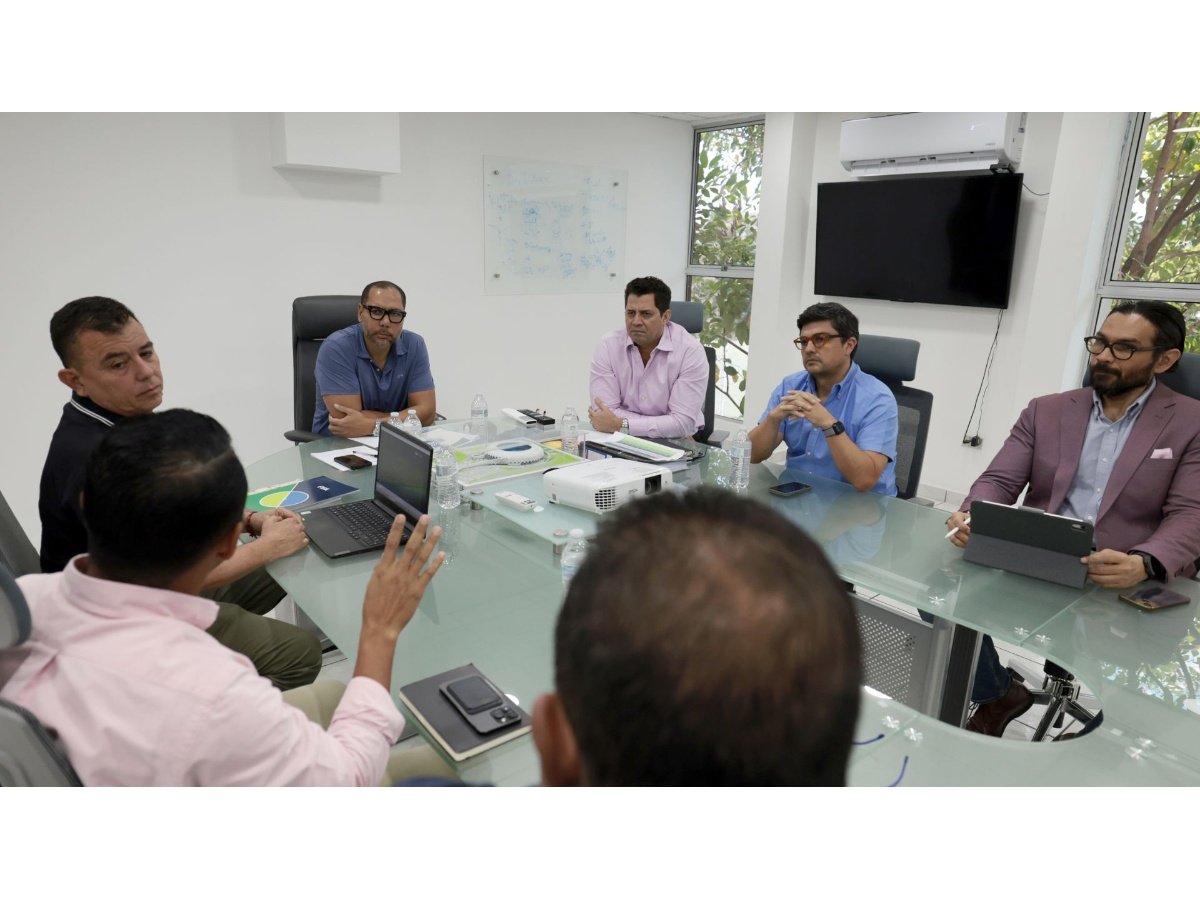 FESFUT impulsa reformas para fortalecer el arbitraje en el fútbol profesional salvadoreño