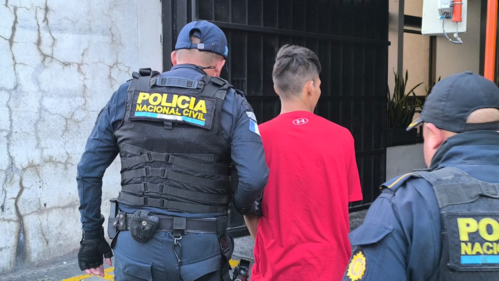 Recapturan a pandillero de la mara Salvatrucha que escapó por el techo en Pavoncito