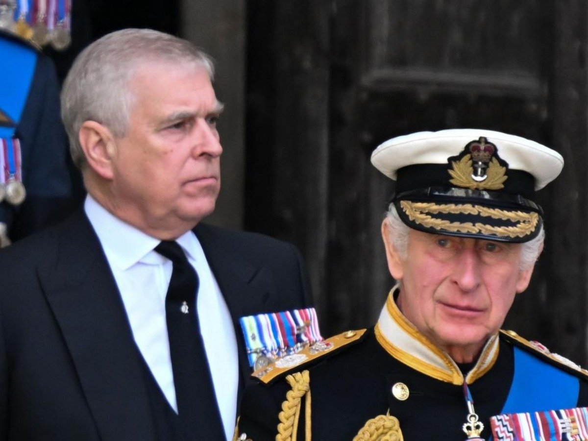 Rey Carlos III se pronuncia tras arresto de su hermano Andrés Mountbatten-Windsor