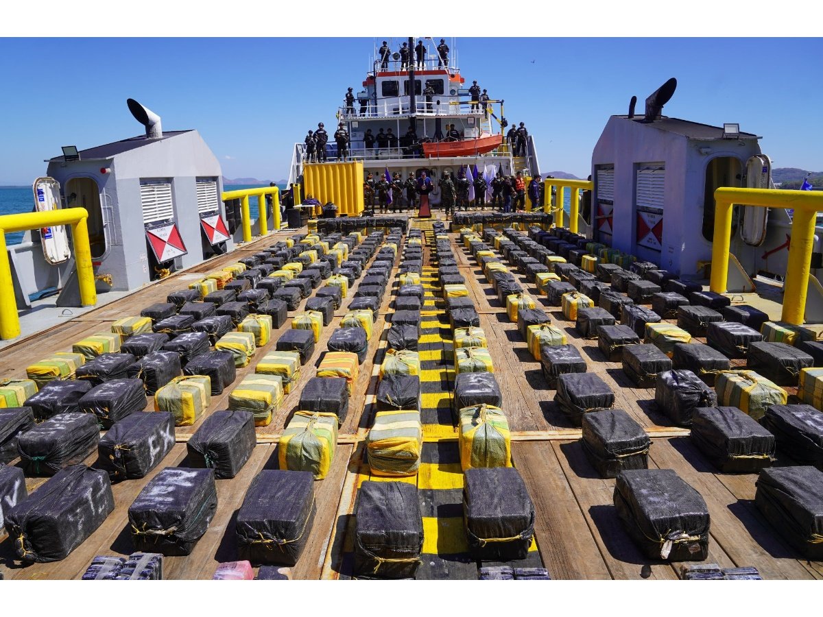 Presentan incautación histórica de 6.6 toneladas de cocaína valorada en $165 millones en El Salvador