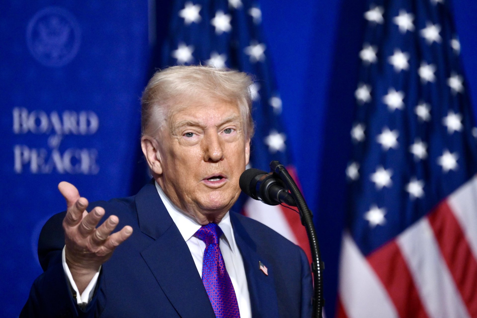 Estados Unidos considera excluir a Canadá del T-MEC en revisión de 2026, aumentando tensiones comerciales