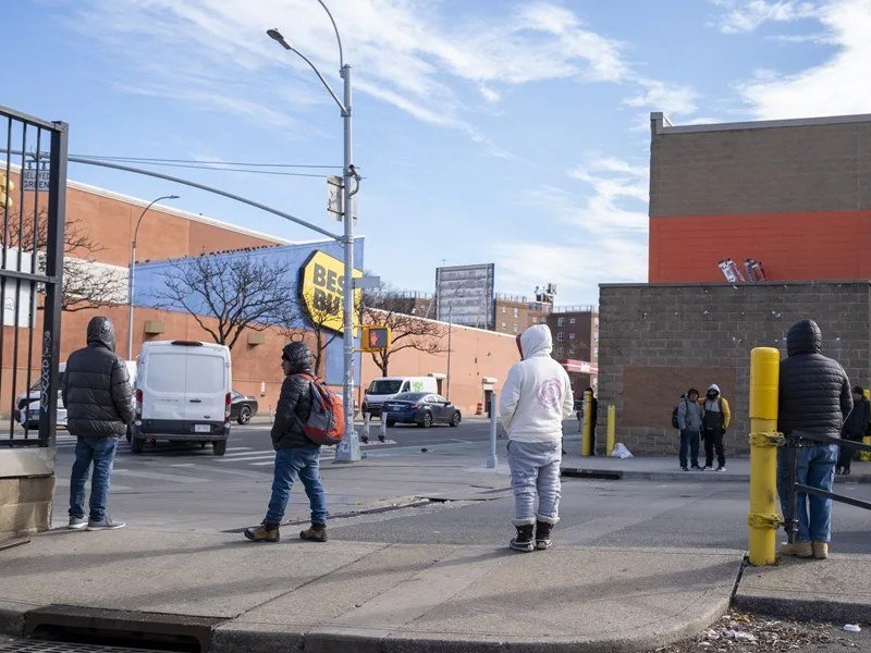 Estados Unidos plantea suspender temporalmente permisos de trabajo para solicitantes de asilo