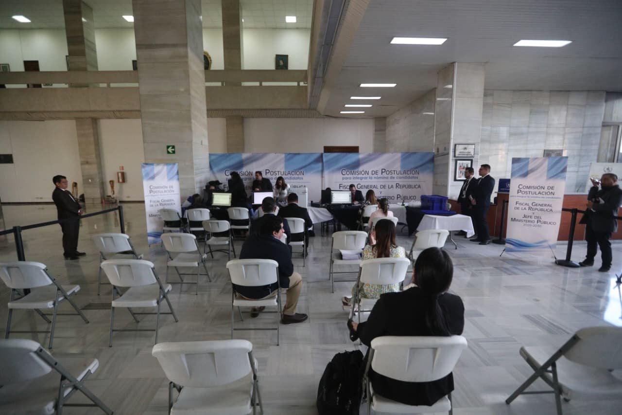 Finaliza la recepción de expedientes para aspirantes a fiscal general y jefe del MP en Guatemala