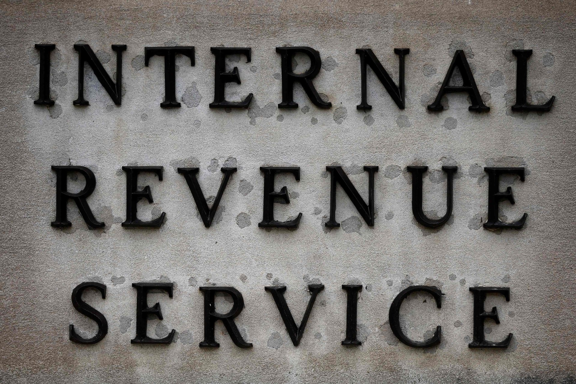 Impuestos del IRS 2026: fecha límite para declarar y consecuencias por incumplimiento