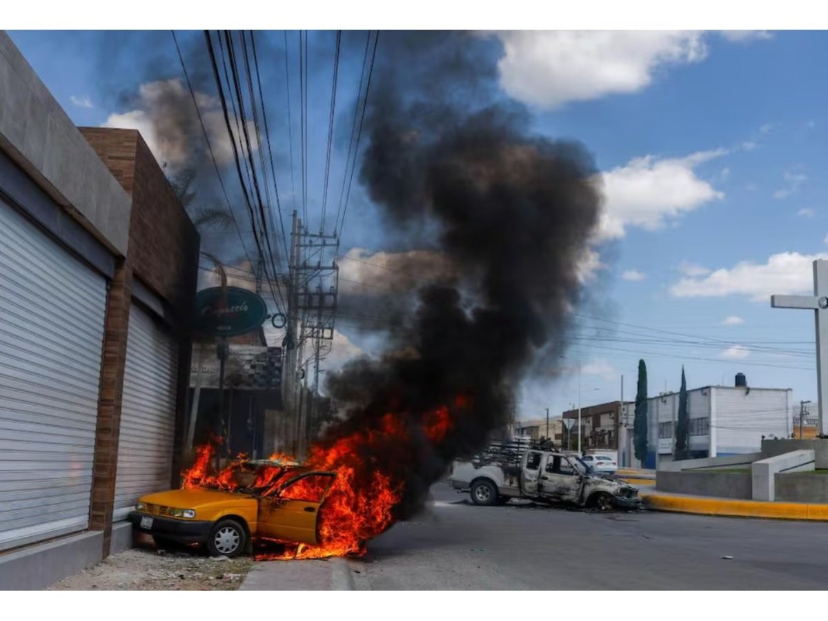 Alerta internacional por violencia en México tras muerte de líder del CJNG