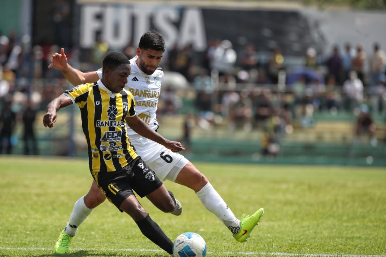 Lucha por el descenso en la Liga Nacional se intensifica tras derrota de Comunicaciones