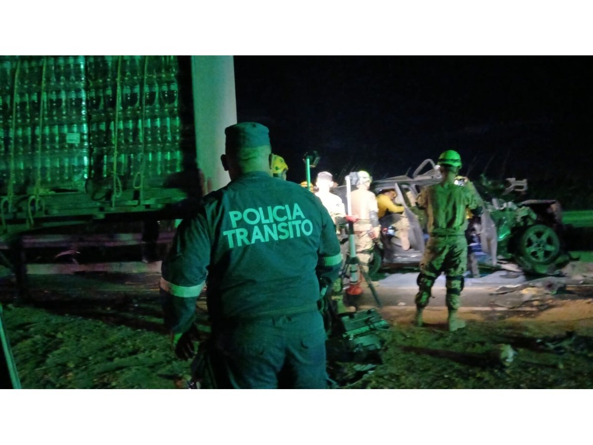 Accidente vial en Periférico Claudia Lars deja un fallecido y dos heridos en El Salvador