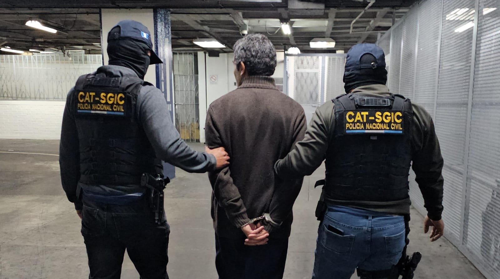 Capturan en zona 10 a hombre requerido en EE. UU. por múltiples delitos y suman 14 extraditables en 2026