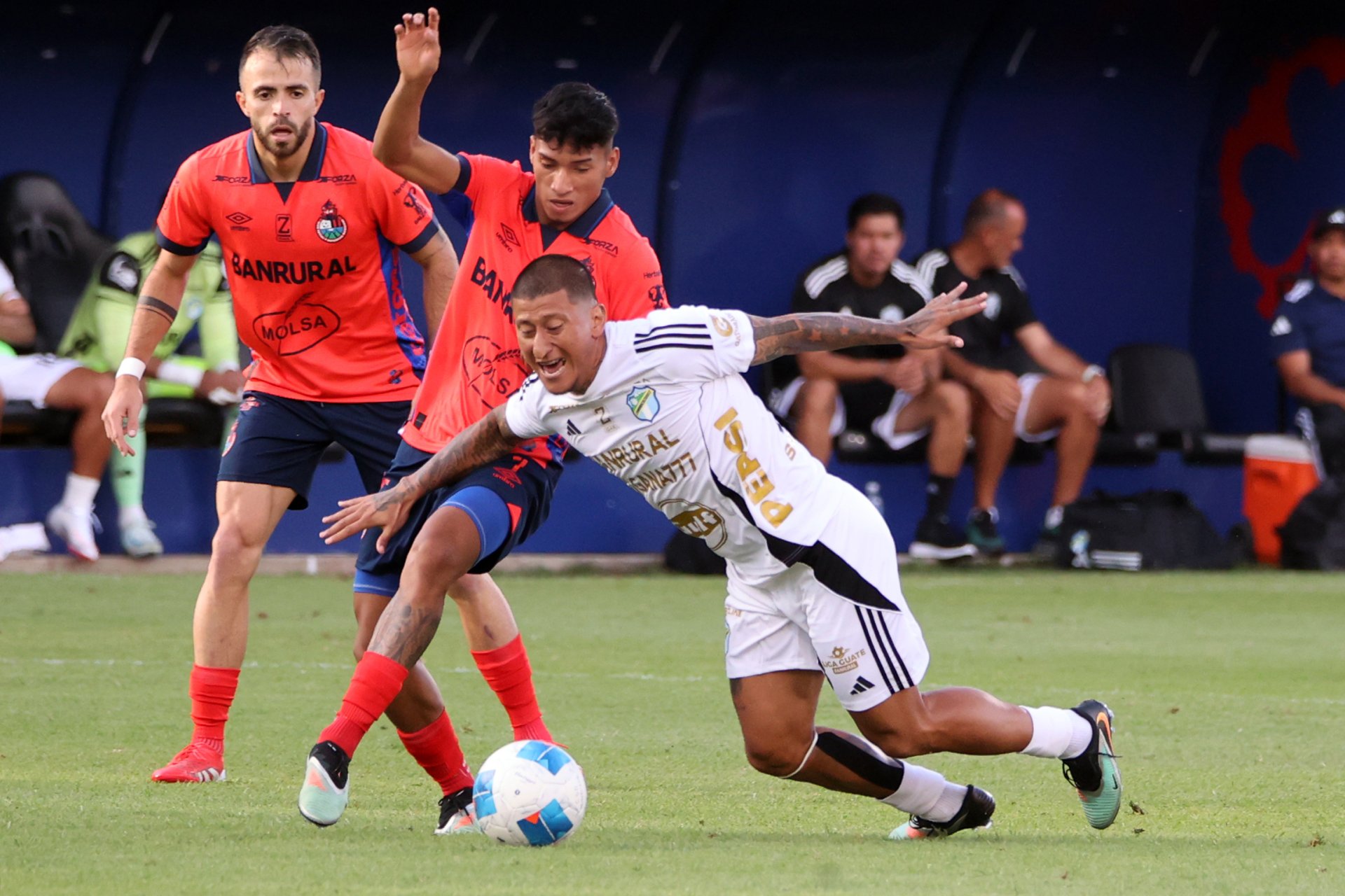 Clásico 336: Comunicaciones y Municipal se enfrentan en un duelo decisivo del Clausura 2026