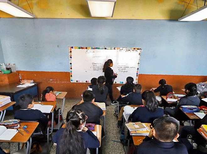 Decreto 4-2026 impulsa la reactivación de escuelas normales con 10 cambios clave para magisterio
