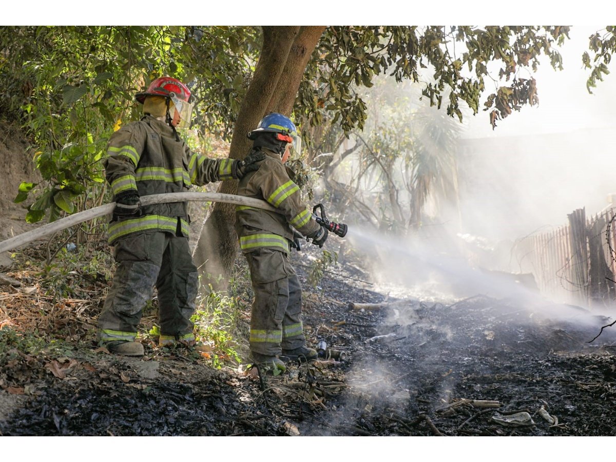 El Salvador enfrenta aumento sostenido de incendios con siete siniestros en seis horas El Salvador enfrenta aumento sostenido de incendios con siete siniestros en seis horas