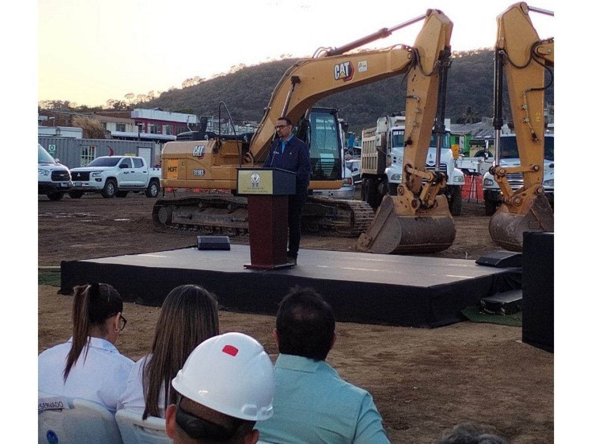 Inicia construcción del nuevo mercado central en Santa Ana con inversión de $55 millones