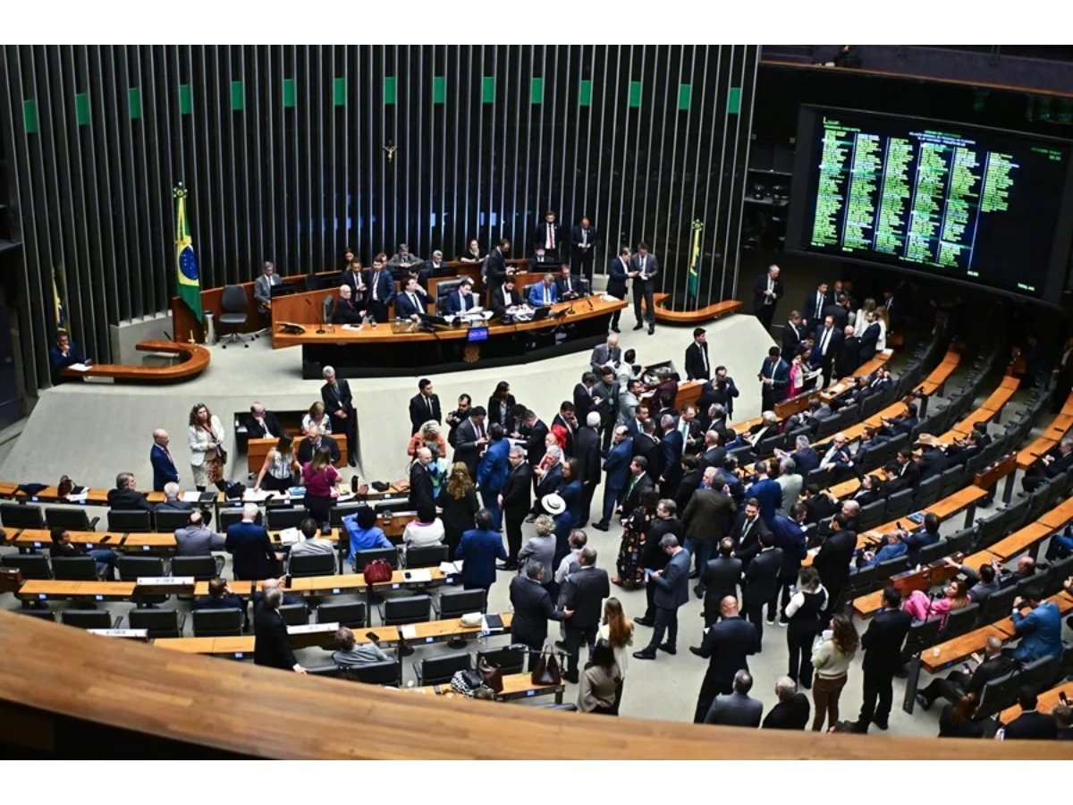 Conflicto en el Senado de Brasil tras aprobarse investigación contra hijo del presidente Lula