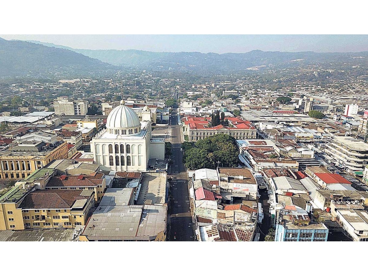 Economía salvadoreña crece 2.6 % en diciembre y proyecta un cierre positivo en 2025
