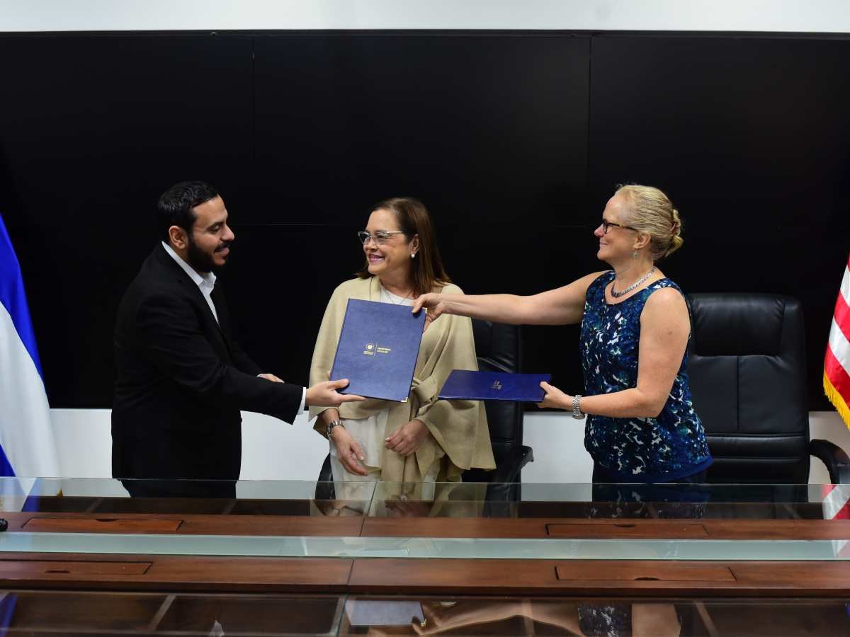 Estados Unidos destina más de $31 millones para fortalecer el sistema de salud en El Salvador