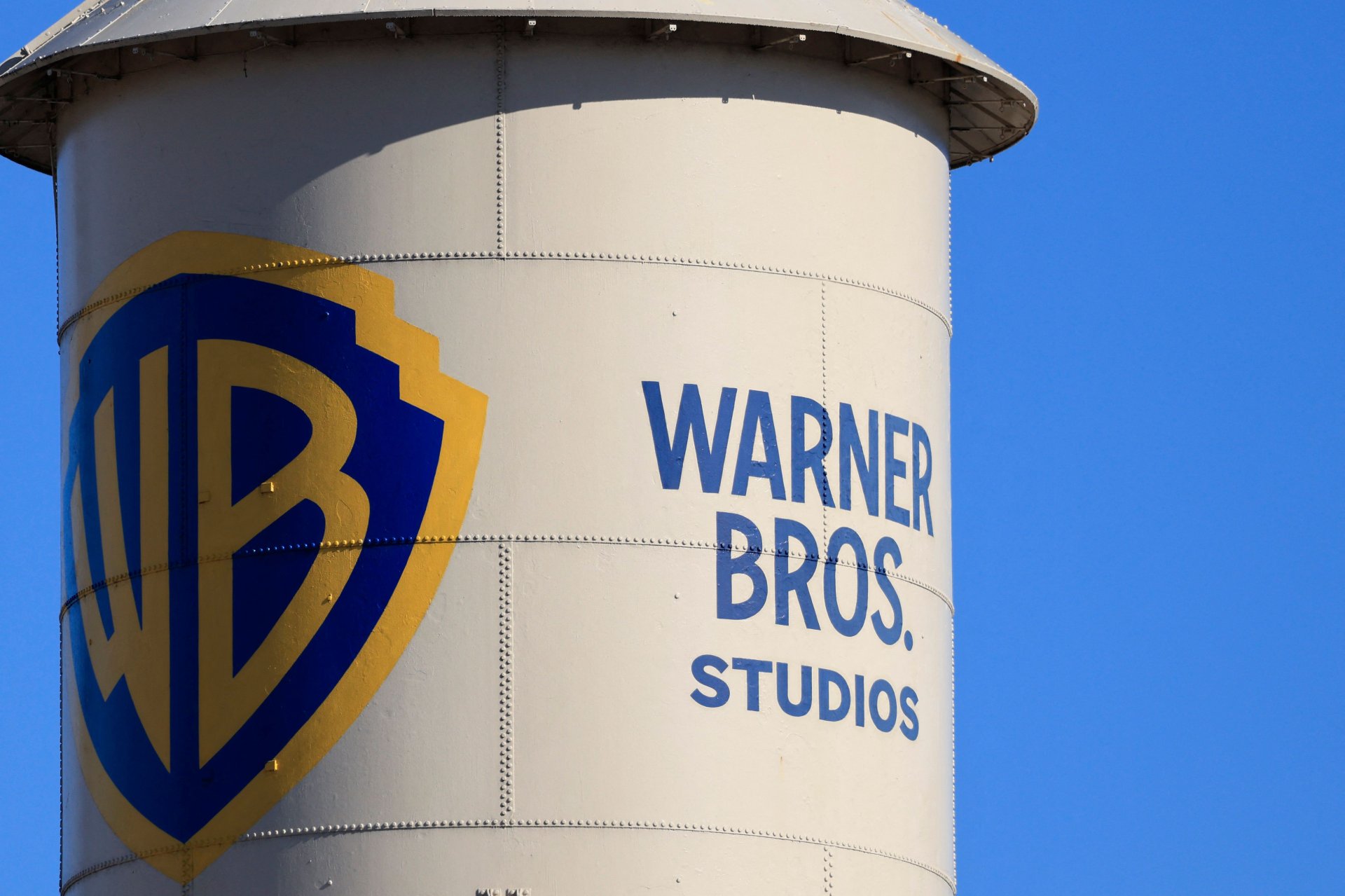 Paramount y Warner Bros. Discovery anuncian fusión valorada en US$110 mil millones