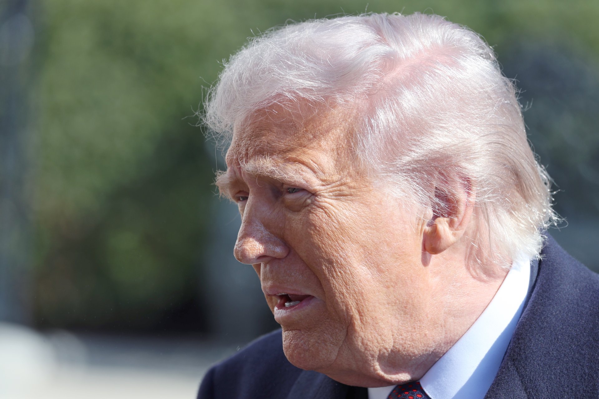 Trump expresa insatisfacción con las negociaciones nucleares con Irán y evalúa próximos pasos